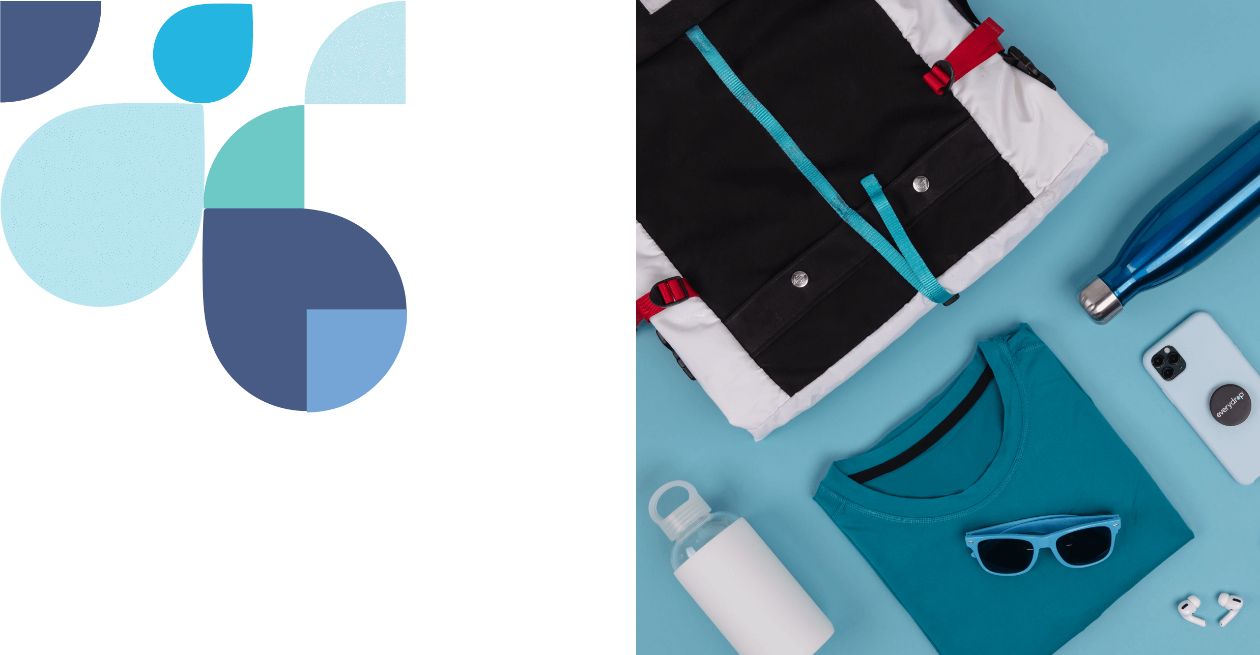 Vêtements pliés, téléphone, bouteilles d’eau et écouteurs.